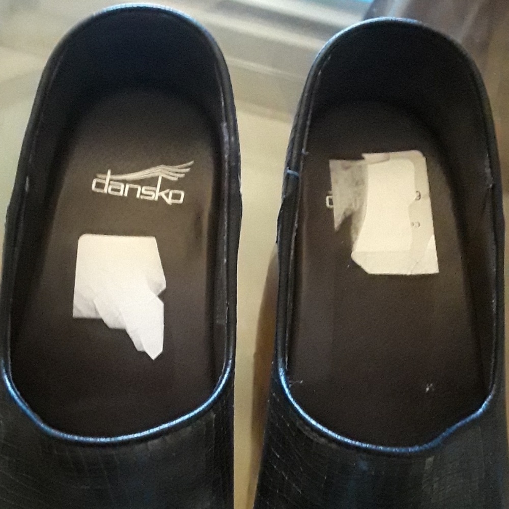 Shoes - Picture 3 of 3